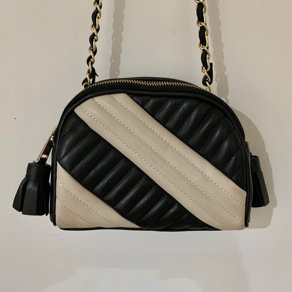 Small Crossbody Bag - Zara - Picture 2 of 5